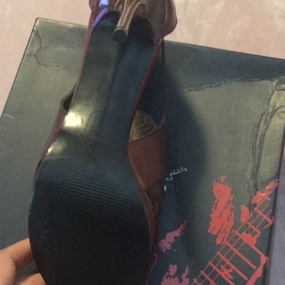 Shoes - Picture 3 of 5